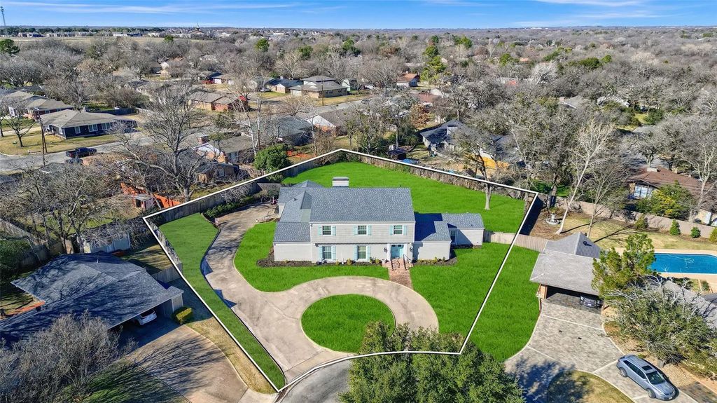 1016 Crestview Drive, Sherman