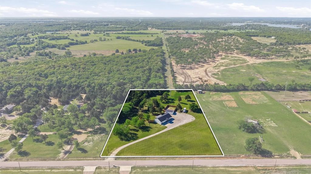 210 County Road 2184, Gainesville