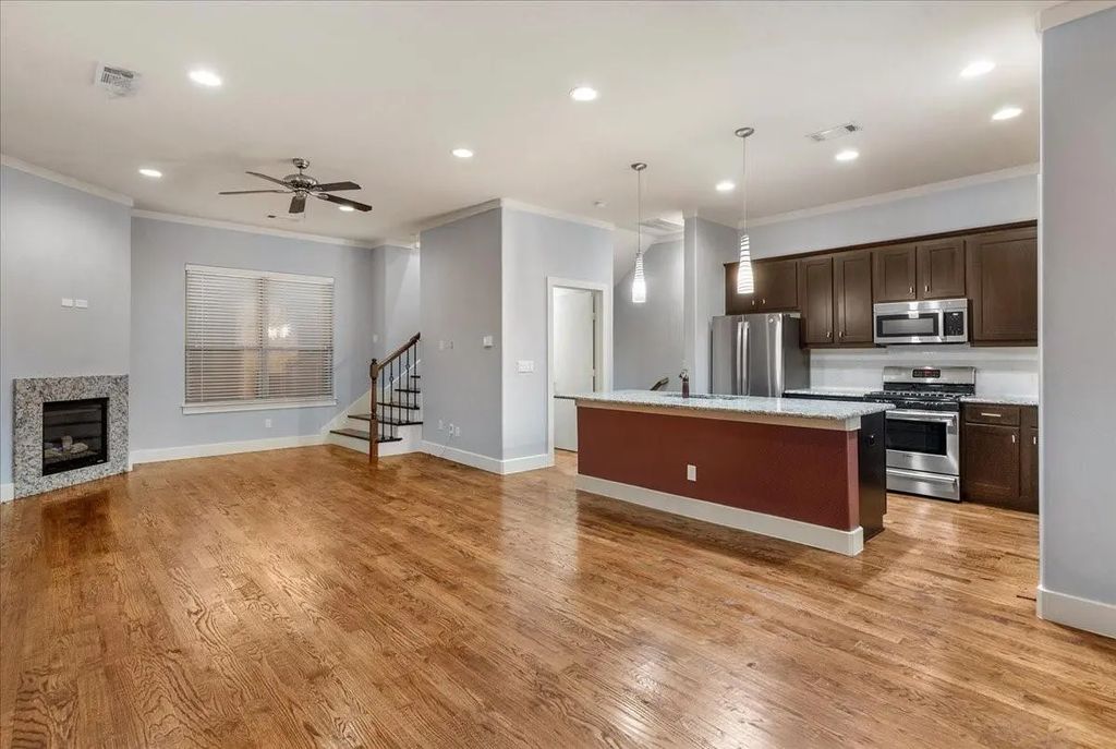 5875 Ross Avenue 4, Dallas