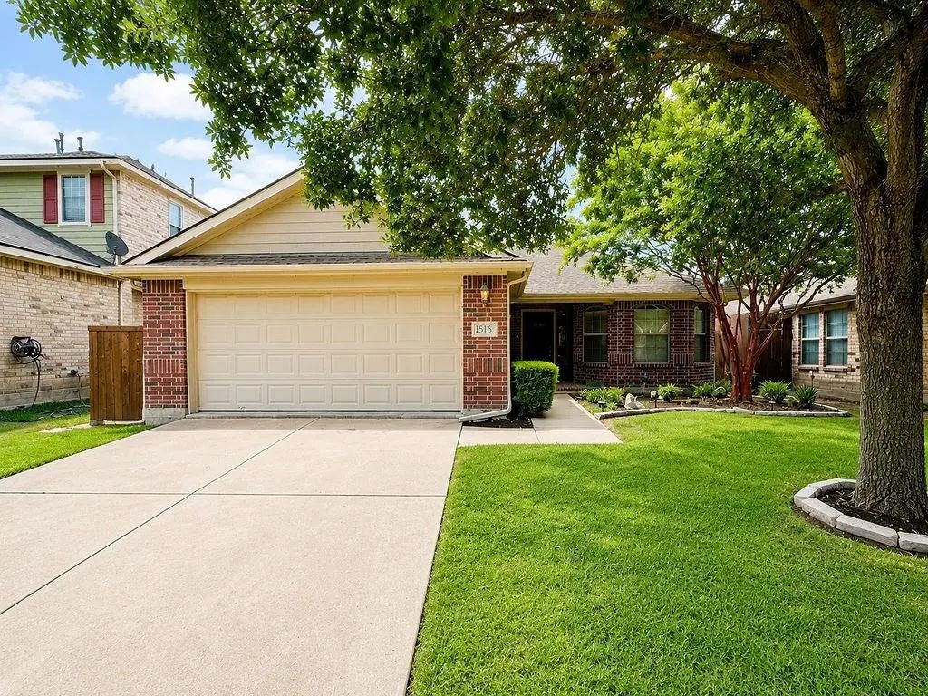 1516 Canary Drive, Little Elm