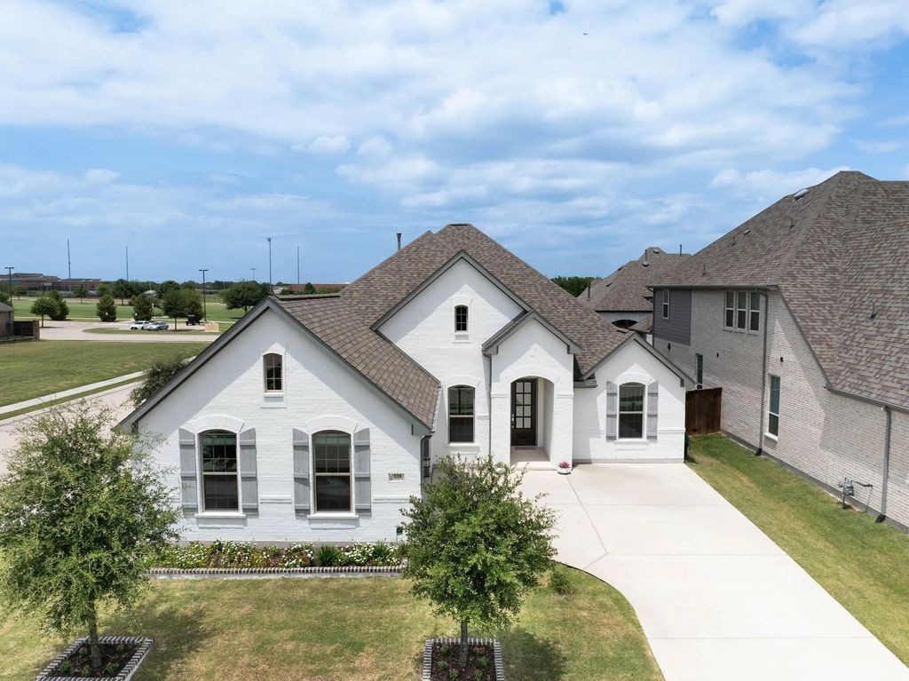 528 Bridle Ranch Drive, Rockwall