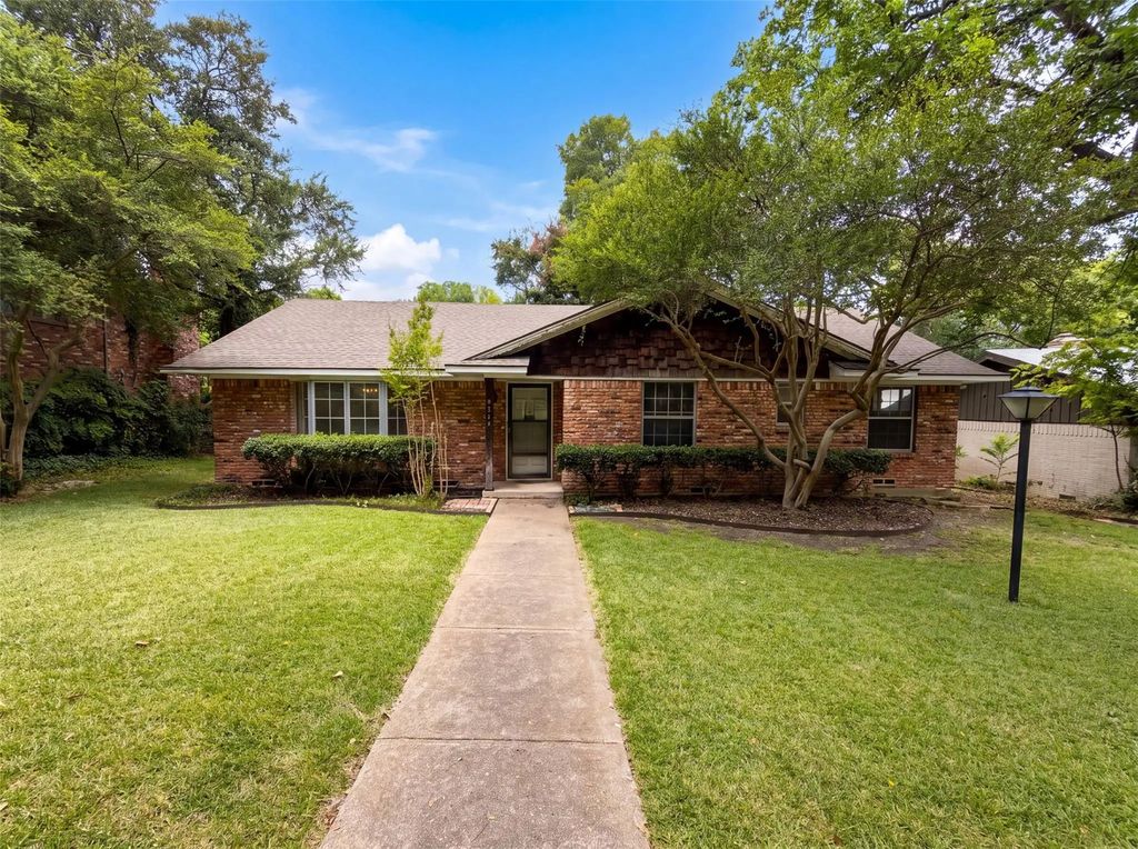 8839 Sweetwater Drive, Dallas