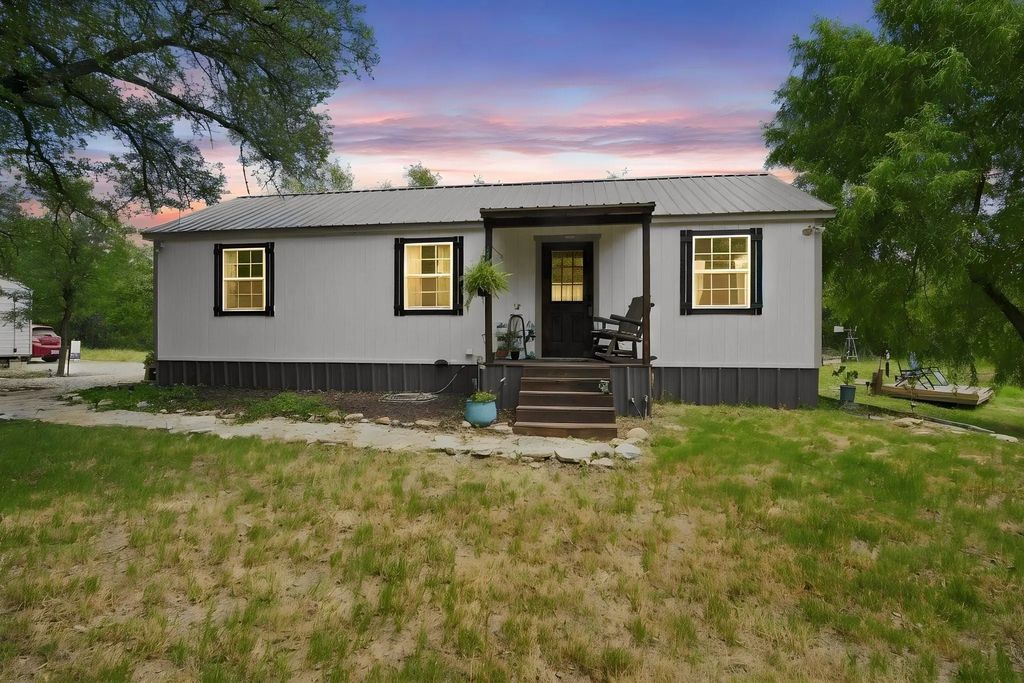 2129 County Road 2010 C, Glen Rose