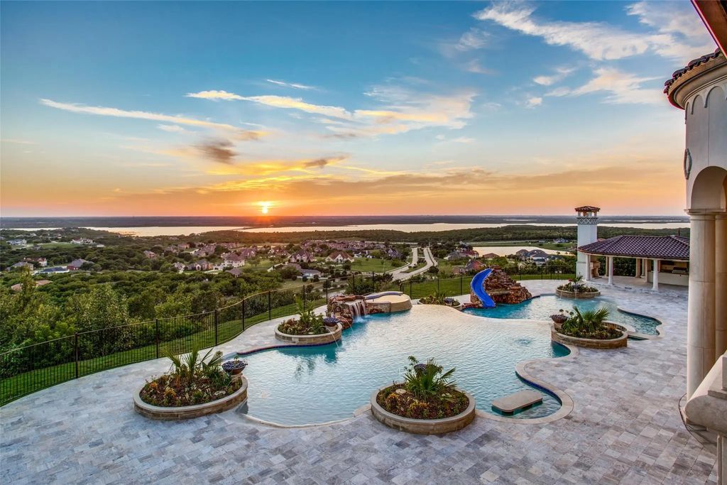 2449 Mountain View Court, Cedar Hill
