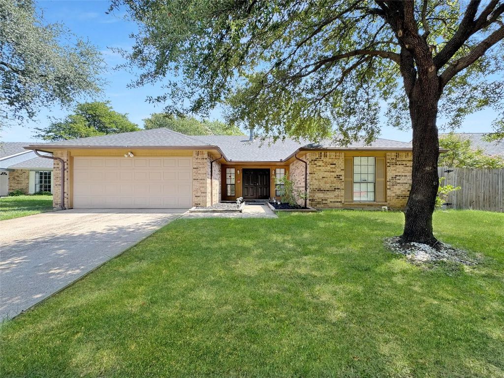 334 E Crossland Boulevard, Grand Prairie