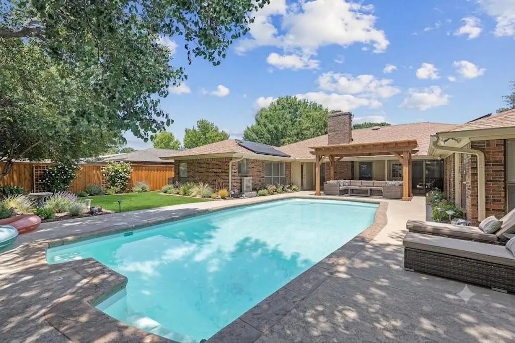 1223 Heather Street, Grapevine