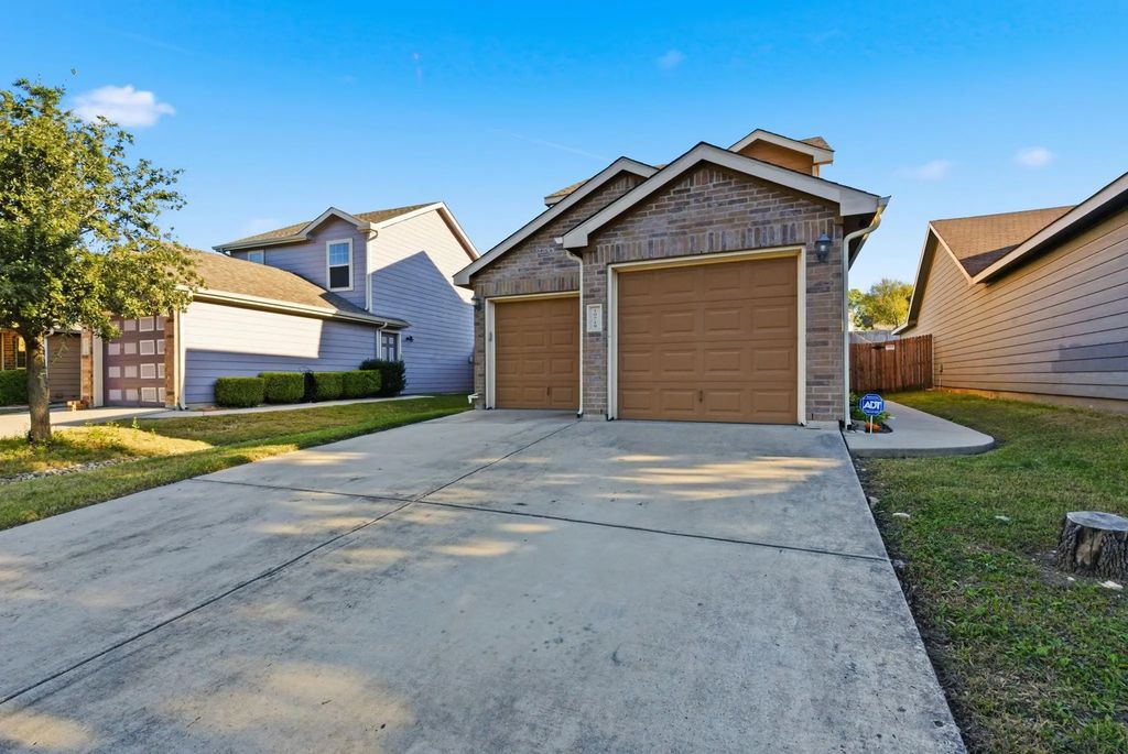 10719 Deauville Drive, Fort Worth