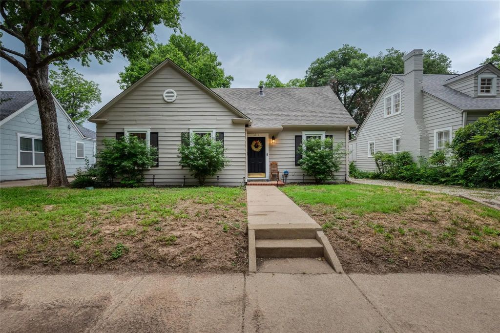 3217 Waits Avenue, Fort Worth