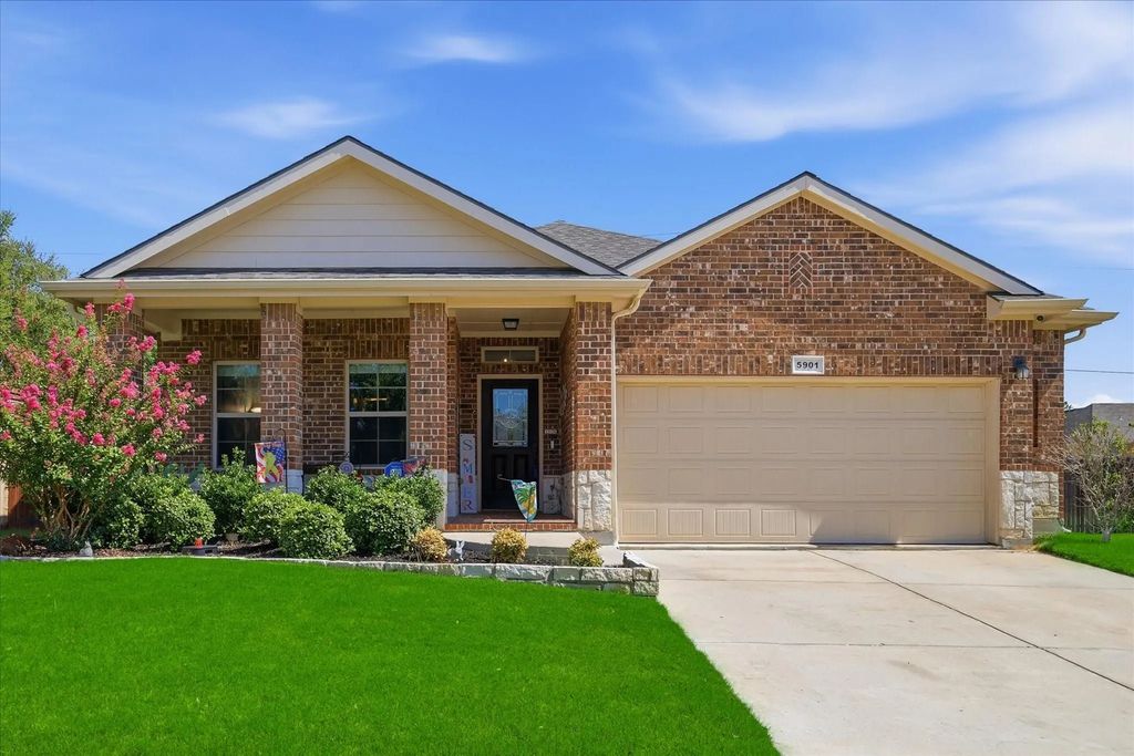 5901 Glenwood Drive, Denton