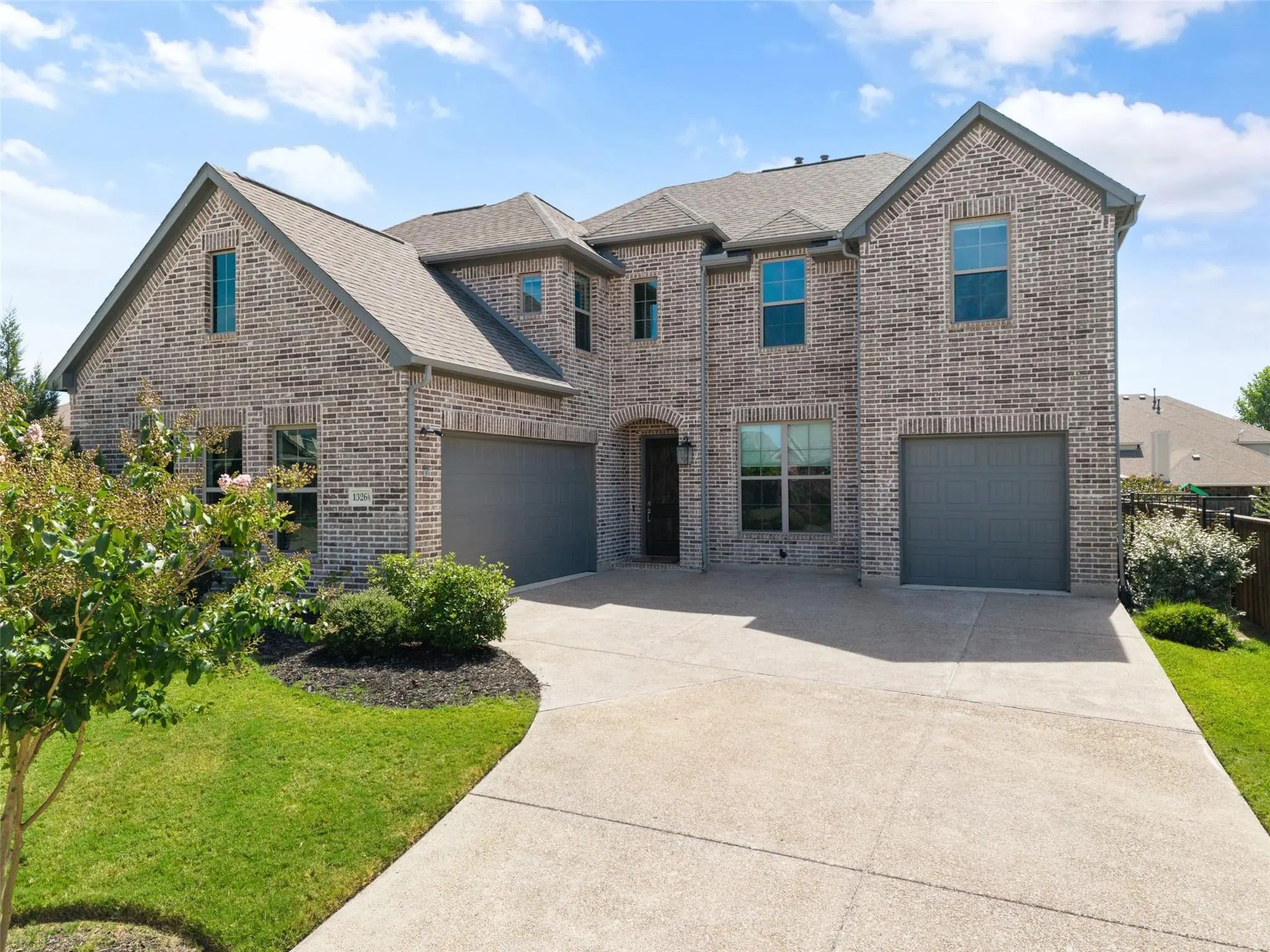 Photo of Listing #21342732
