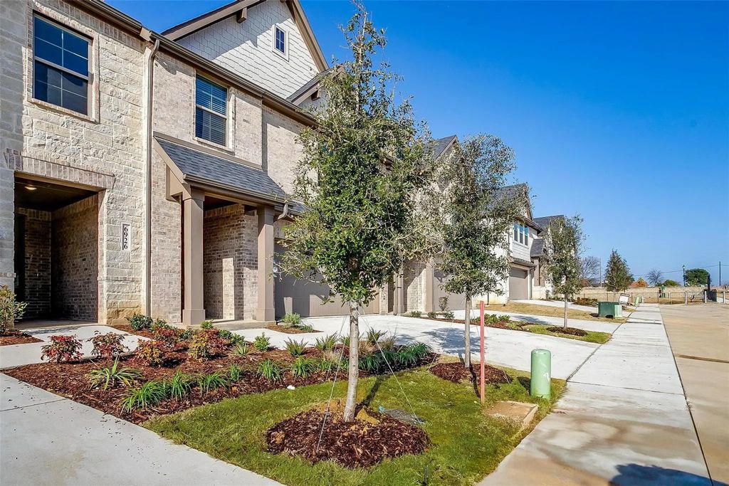 6909 Yellow Hammer, Arlington