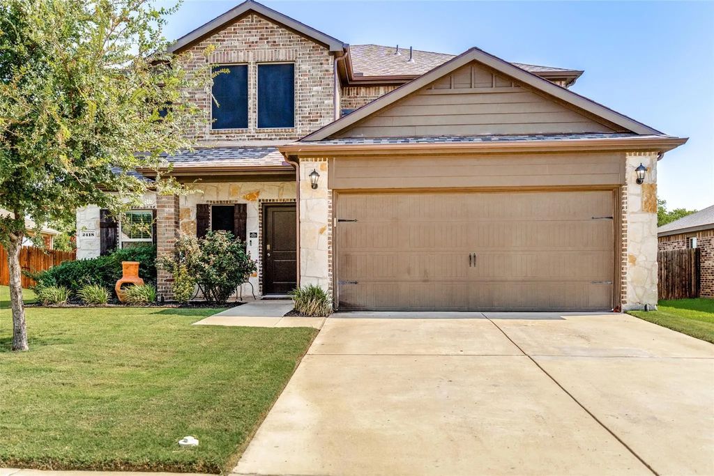 2418 Lupton Street, Anna