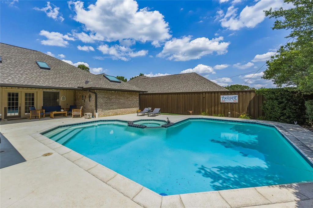 6306 Oakleaf Road, Dallas