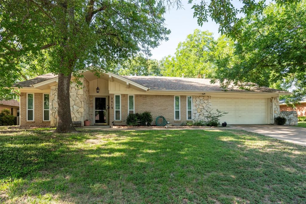 3512 Walton Avenue, Fort Worth