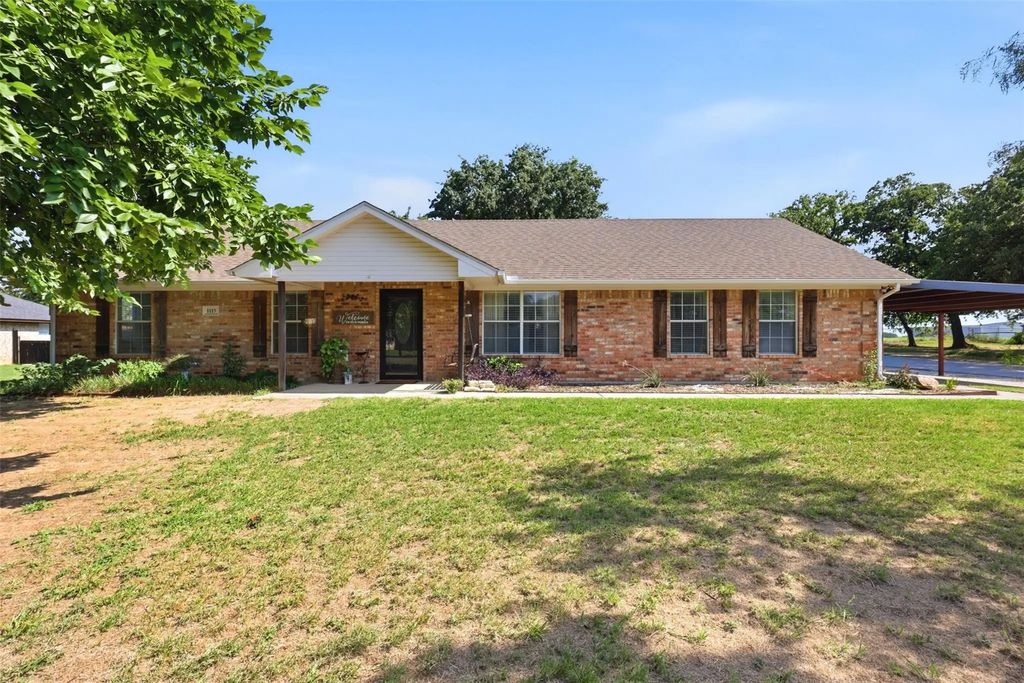 1115 E 6th Street, Springtown