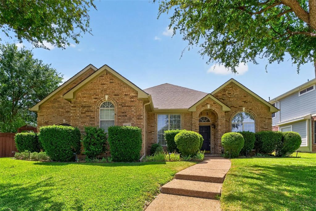 6777 Gatewick Drive, Frisco