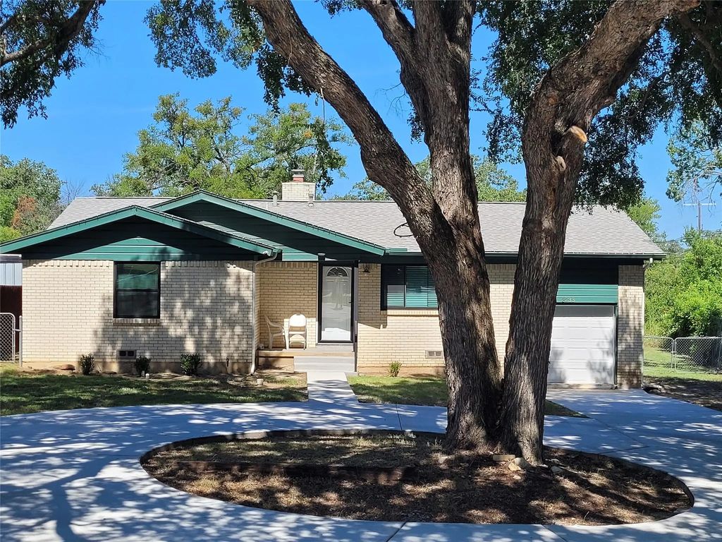 3233 Hiawatha Trail, Lake Worth