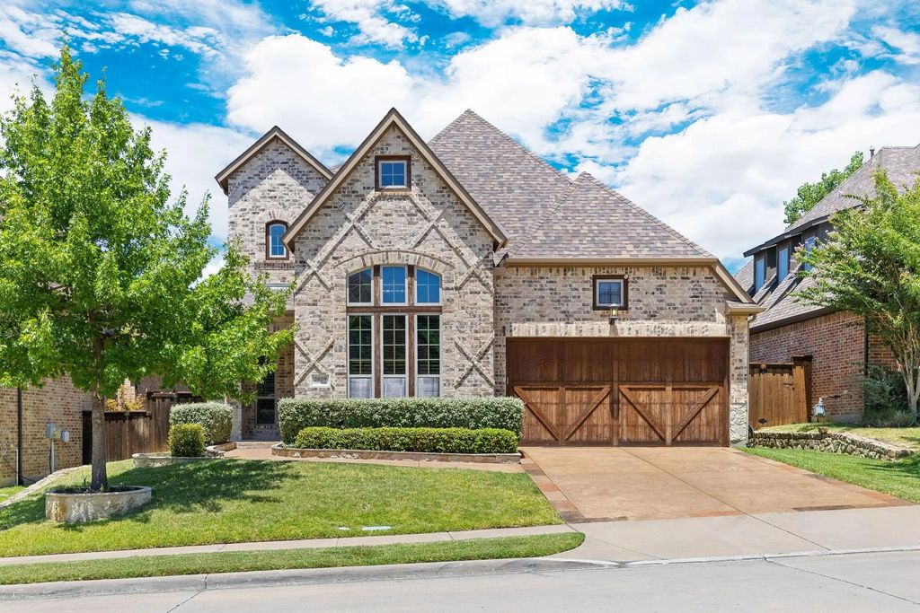 2029 N Hill Drive, Irving