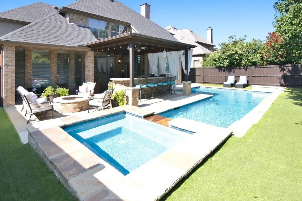4805 Bob Wills Drive, Fort Worth