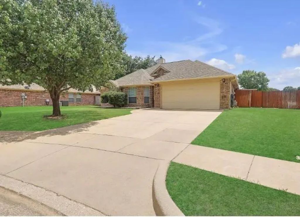521 Acorn Court, Saginaw