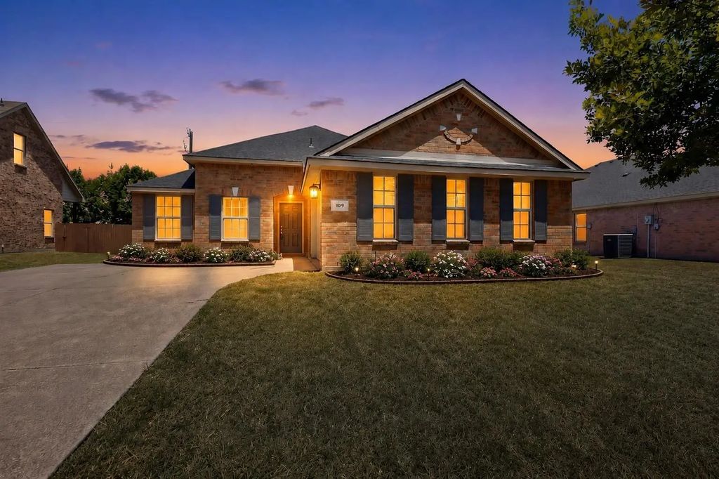 109 Harvest Hill Lane, Red Oak