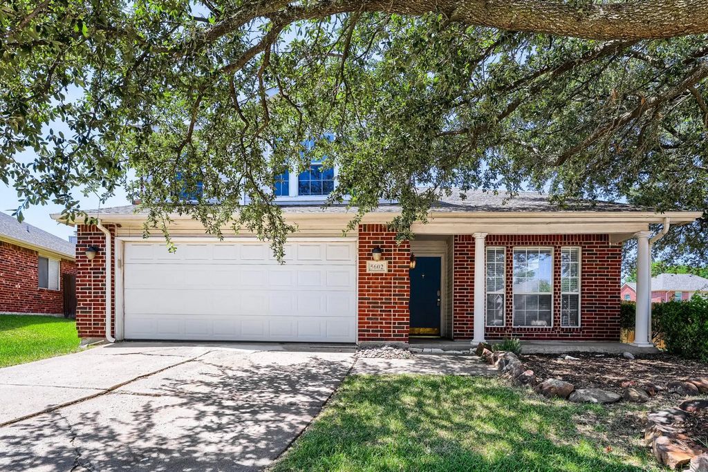 5602 Vista Park Lane, Sachse