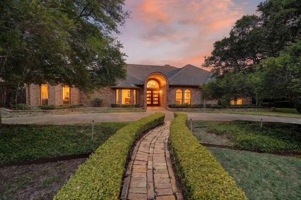 10101 Bridgegate Lane, Dallas