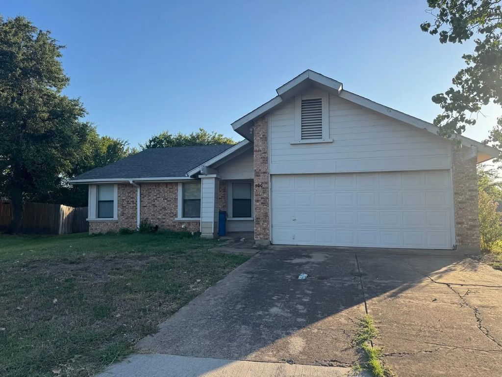 500 Island Court, Irving