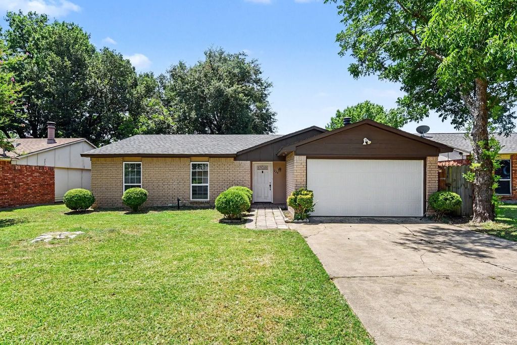 224 Rockcrest Drive, Mesquite