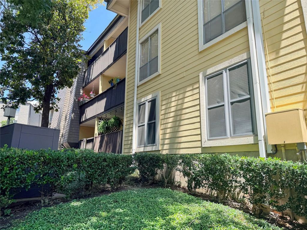 4845 Cedar Springs Road 170, Dallas