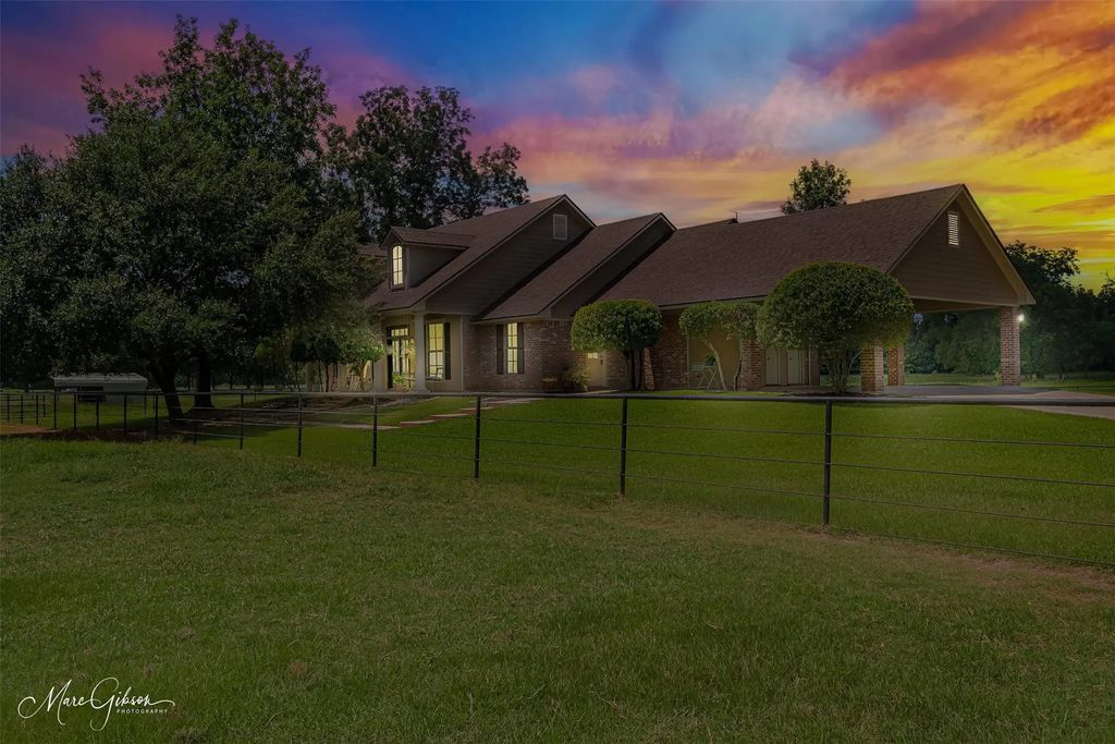 2675 Swan Lake Road, Bossier City