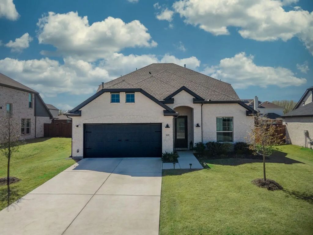 625 Ardsley Lane, Forney