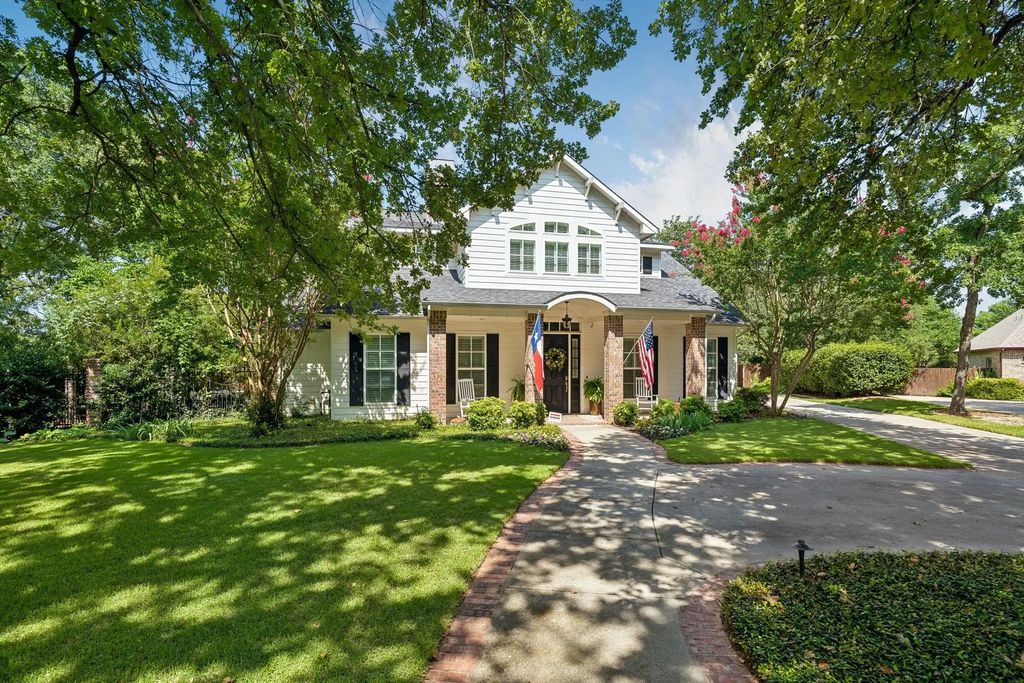 200 Sharon Rose Court, Denton
