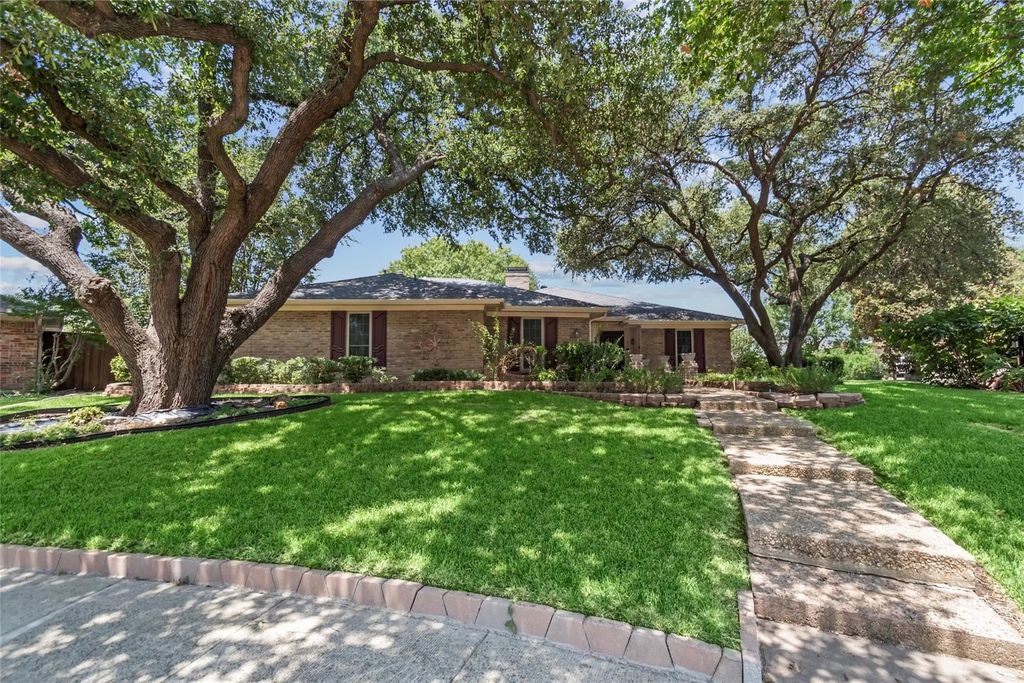 3233 Chimneyrock Drive, Plano