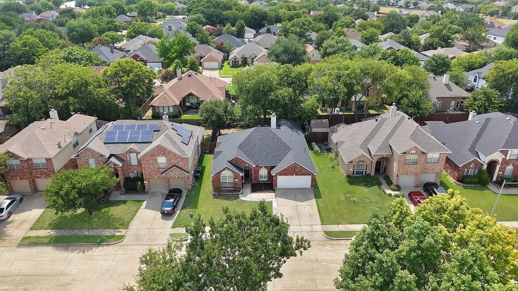 4535 Westchester Glen Drive, Grand Prairie
