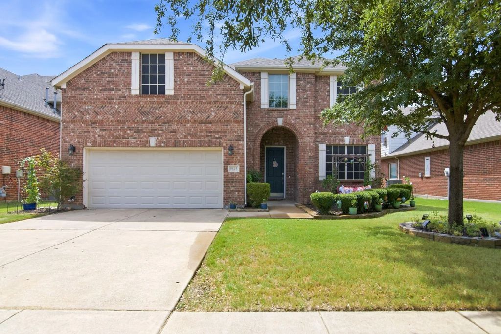 9845 Stripling Drive, Fort Worth