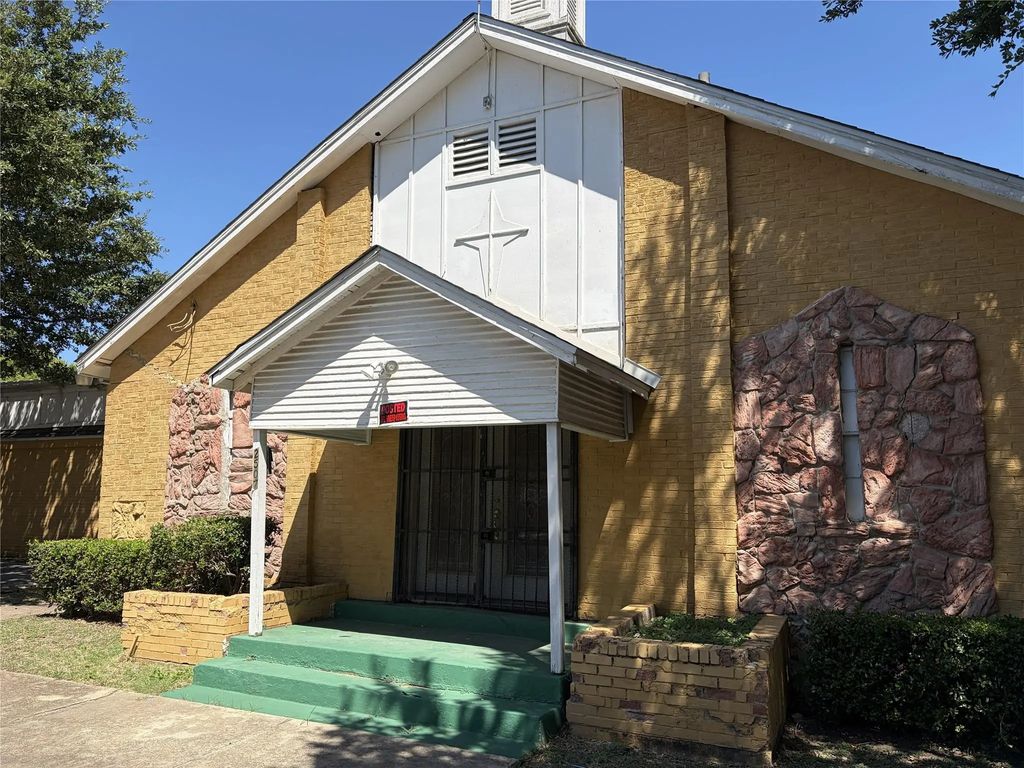 2507 Scotland Drive, Dallas