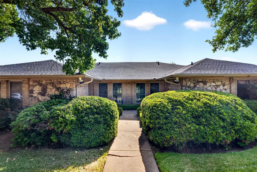 10524 Ravenscroft, Dallas