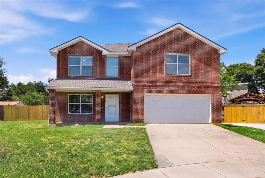 2728 Maegen Circle, Fort Worth