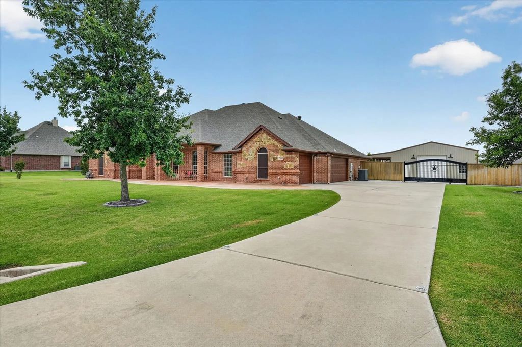 7915 Stone Ridge Drive, Northlake