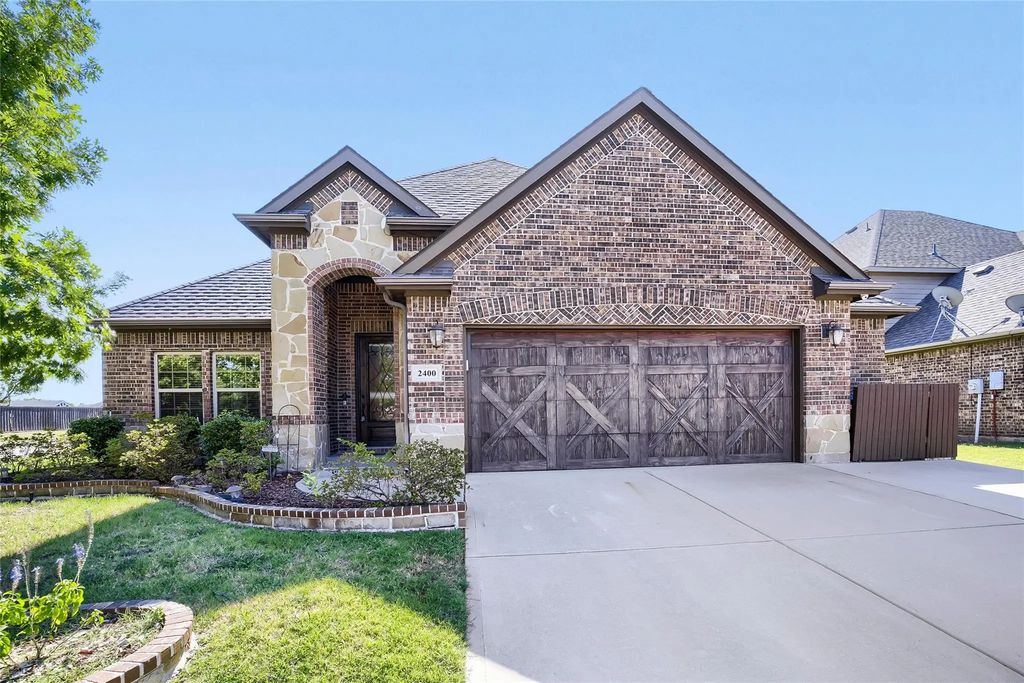 2400 Sabine Circle, Royse City