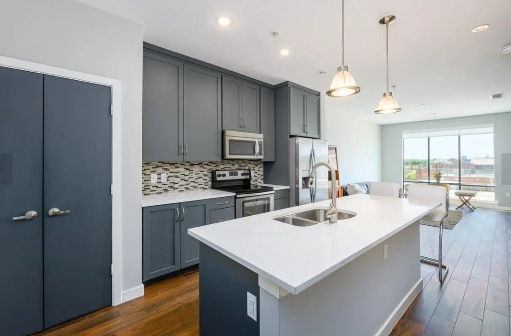 5609 Smu Boulevard 202, Dallas