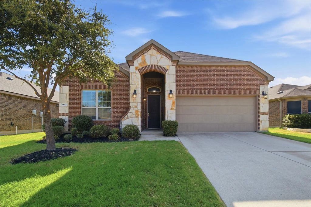 1417 Red River Drive, Aubrey