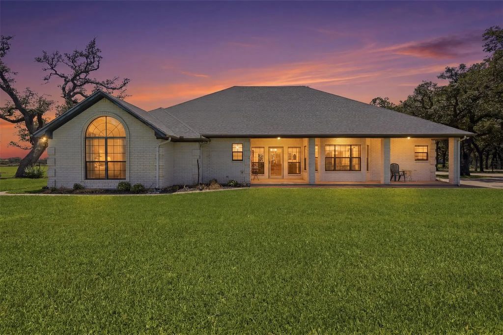 13800 Hutcheson Lane, Weatherford