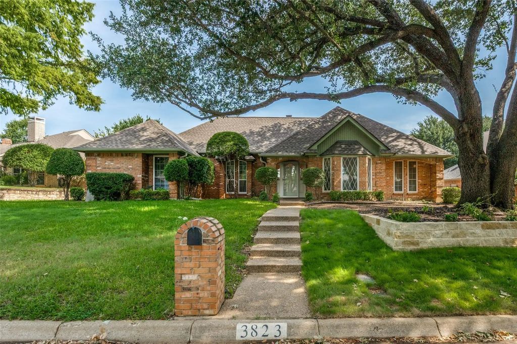 3823 Rochelle Drive, Arlington
