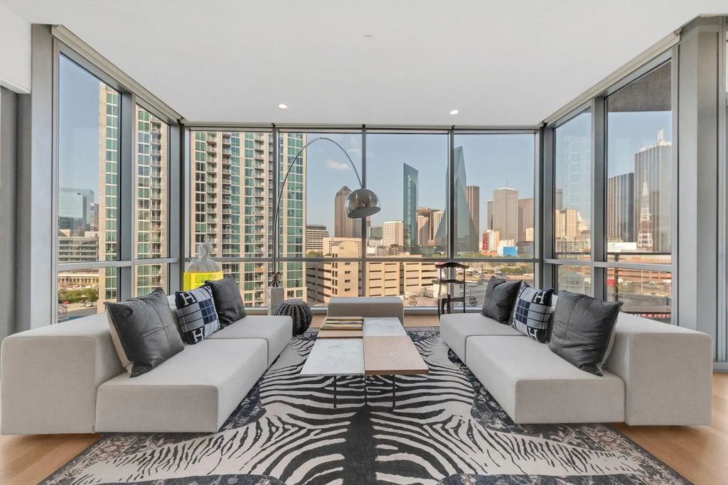 2200 Victory Avenue 802, Dallas