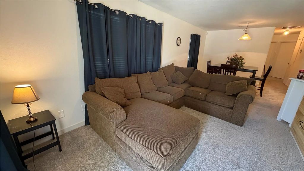 254 Cliff Heights Circle, Dallas