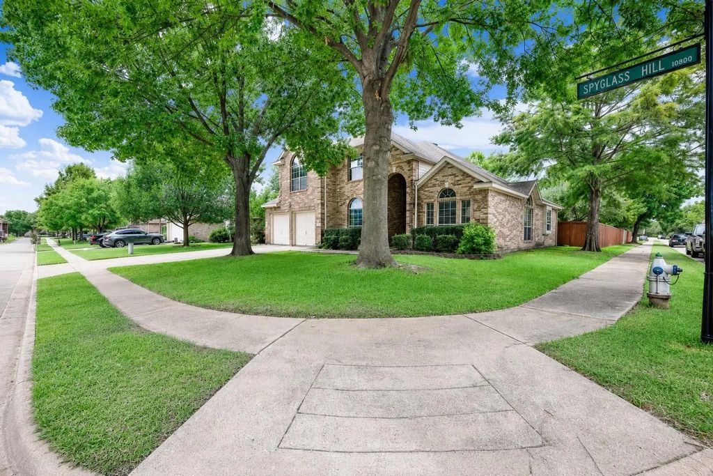 10809 Spyglass Hill, Rowlett