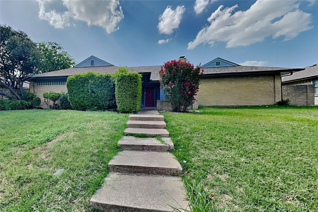 2237 Valley Mill, Carrollton