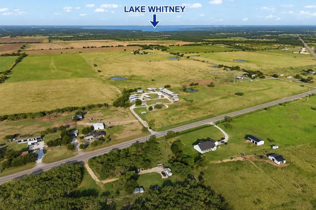 3073 Fm 933, Whitney